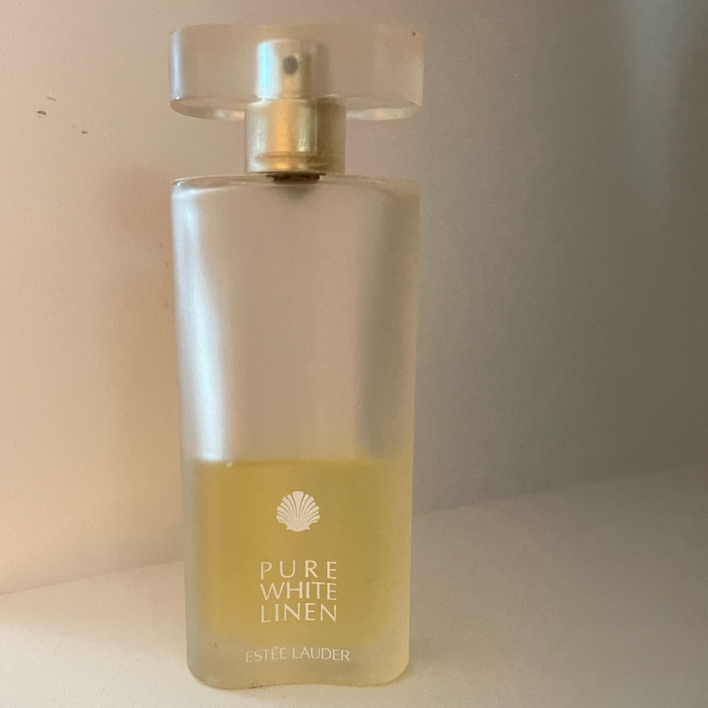 Estée Lauder pure white linen